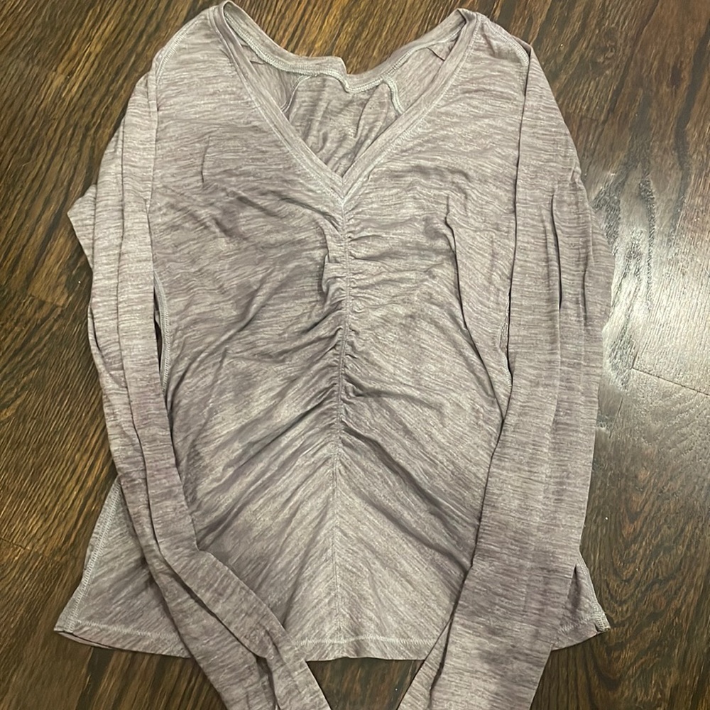 Lululemon scrunched up shirt